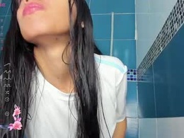 Most Recent Photo of sararoy_