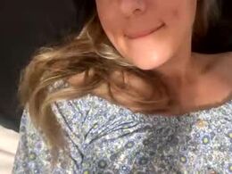 Most Recent Photo of savannahmorganxo
