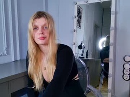 Most Recent Photo of scarlet_enchantress