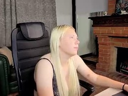 Most Recent Photo of scarlet_loyrens