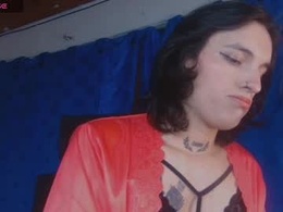 Most Recent Photo of scarlett_crastrawberry