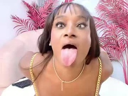 Most Recent Photo of siennaqueen