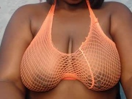 Most Recent Photo of silky_caramel