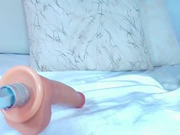 Most Recent Photo of sluttyysucker_