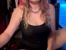 Most Recent Photo of srirachasexxx