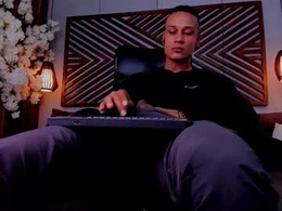 Most Recent Photo of sterling_magnus