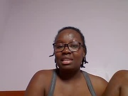 Most Recent Photo of sweetariah1