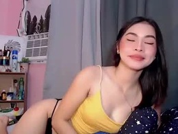 Most Recent Photo of swt_asianholly