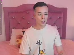Most Recent Photo of teo_sugarboyy