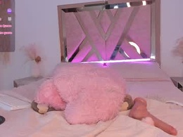 Most Recent Photo of thamii_campanitaa