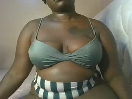 Most Recent Photo of thick_godess
