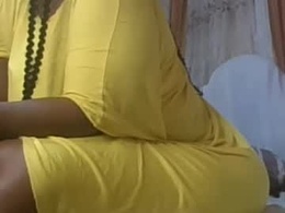 Most Recent Photo of thickbotty_ebony