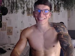 Most Recent Photo of thomas_fuckboy