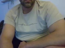 Most Recent Photo of tisarit0
