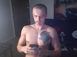 Most Recent Photo of tommystrokes_