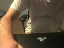 Most Recent Photo of toohottobetrue21