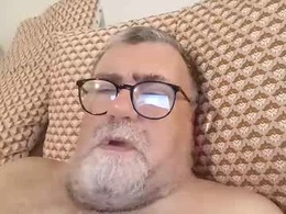 Most Recent Photo of twohats2810