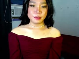 Most Recent Photo of urasiansweet_cummer