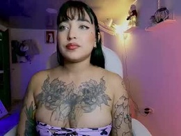 Most Recent Photo of urcutedarling_