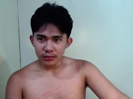 Most Recent Photo of urcutie_asianboy