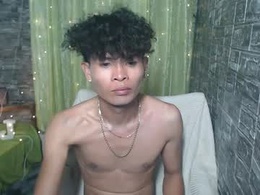 Most Recent Photo of urlatino_boy