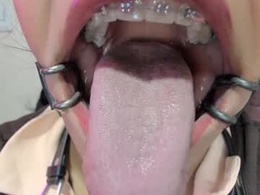Most Recent Photo of veky_saliva01