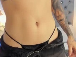 Most Recent Photo of velvet_revelt1