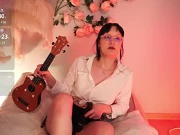 Most Recent Photo of velvetlily_