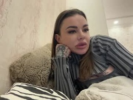 Most Recent Photo of velvetqueen99