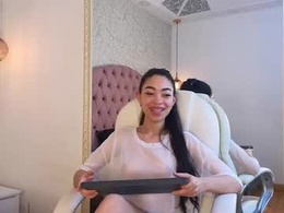 Most Recent Photo of viiolet_whitee