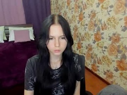 Most Recent Photo of violetharmee