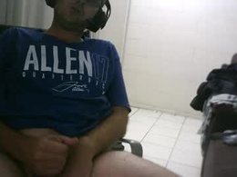 Most Recent Photo of wayne_kin