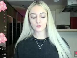 Most Recent Photo of white_liilly