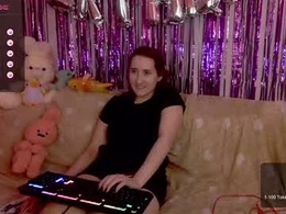 Most Recent Photo of x_purr_agatha_x