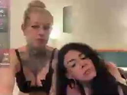 Most Recent Photo of yourfavelesbians