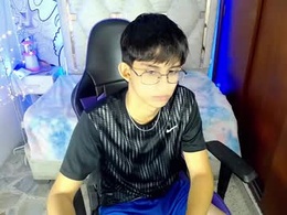 Most Recent Photo of zxvn_n