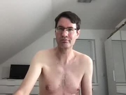 Most Recent Photo of zzz123_cam